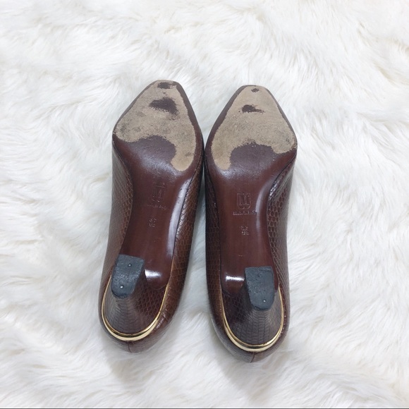 •Bruno Magli Brown Reptile Print Heels• - Picture 6 of 6